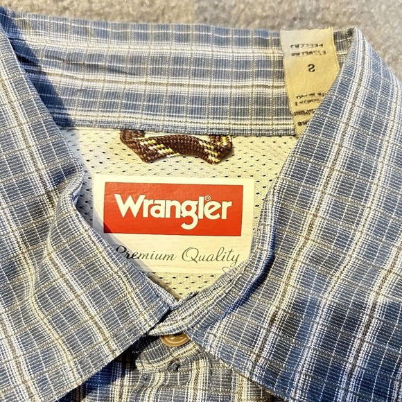 Wrangler Performance Shirt Short Sleeve Breathable NWT Fishing Blue Small - Picture 5 of 7